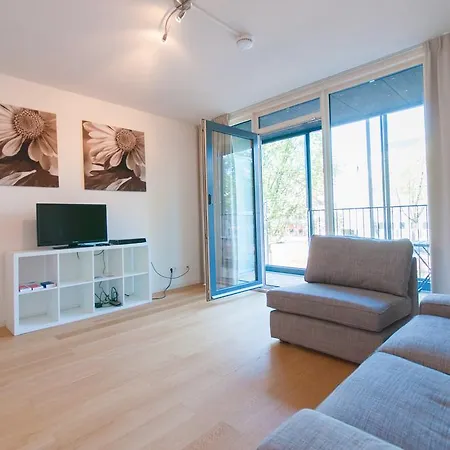 Apartment Nth *